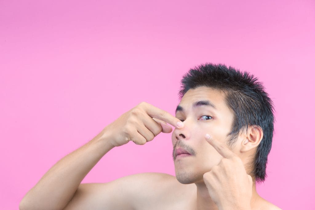 tulang hidung bengkok