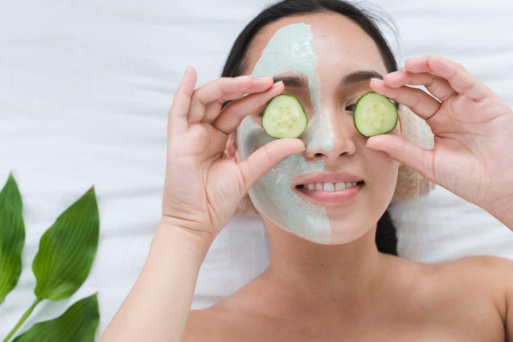 Masker Alami untuk Memutihkan Wajah