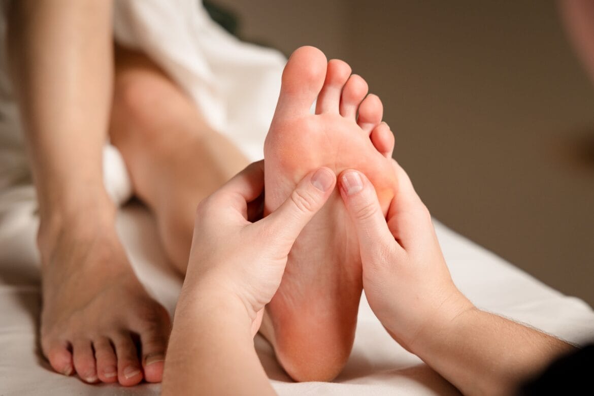 manfaat pijat refleksi