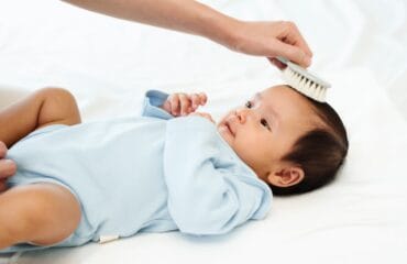 kapan rambut bayi mulai tumbuh